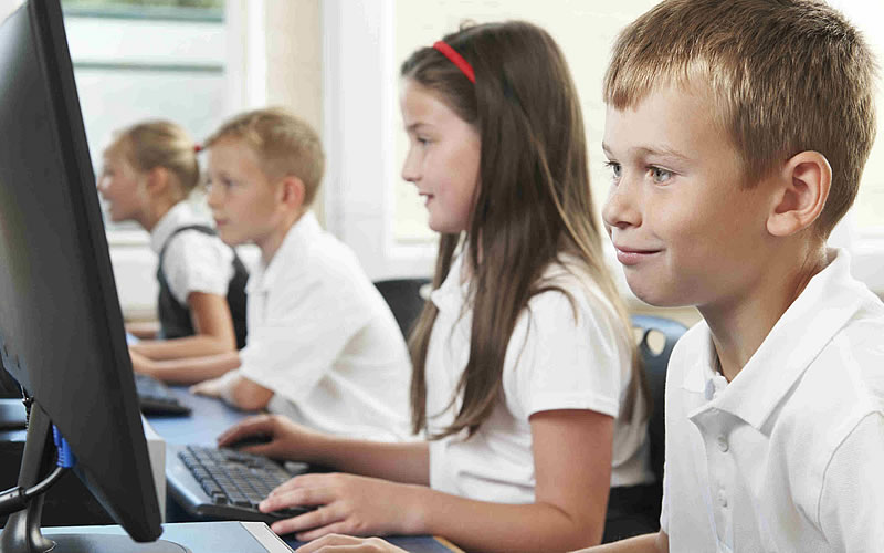 Internet per i più piccoli: come proteggerli dai pericoli?